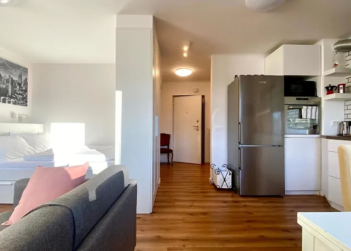 Little Plaza Centre Apartment *